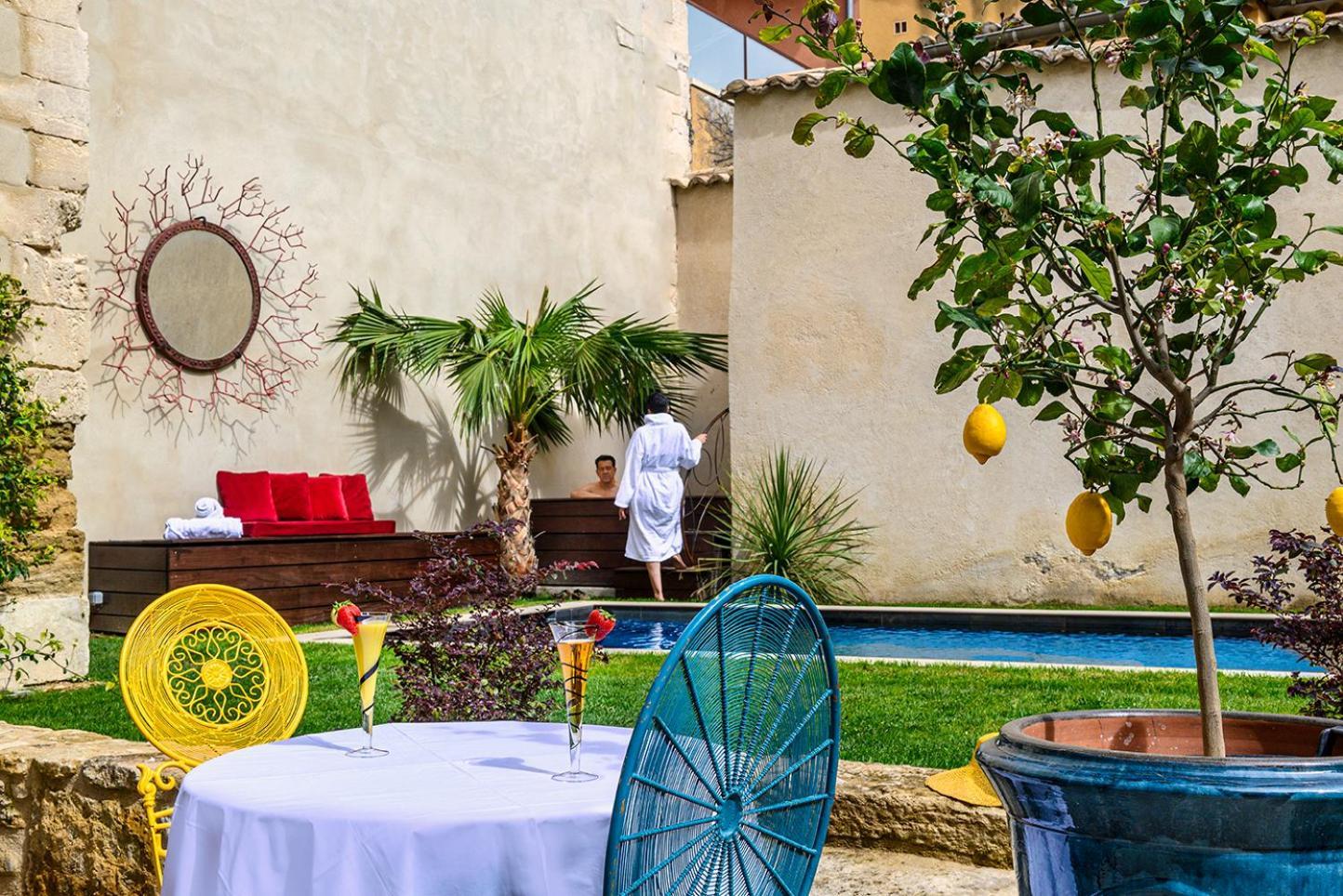 Palais Aoma, Hotel Particulier De Luxe En Provence LʼIsle-sur-la-Sorgue Zewnętrze zdjęcie
